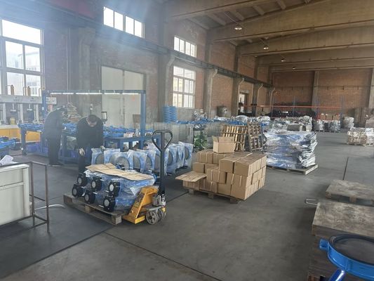 Kundenspezifischer Service SS304 Edelstahl Sanitäre Schmetterlingsventil mit Handhebel
